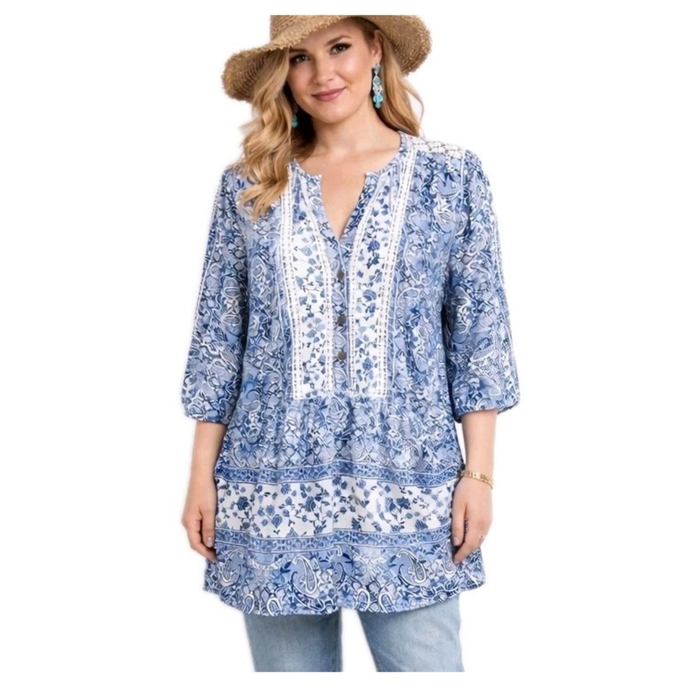 JOLT Size Medium China Blue Floral Crochet Lace Drop Waist Lightweight‎ Blouse